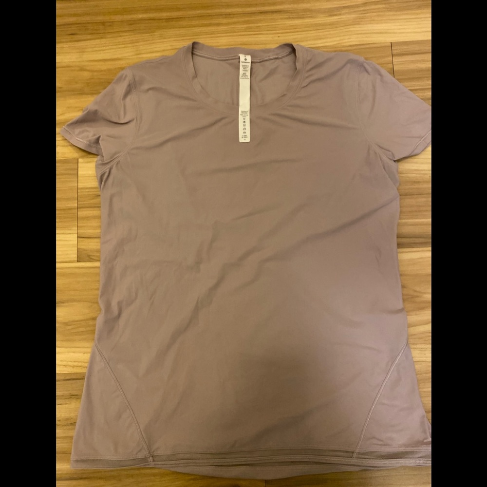 COPY - Lululemon size 6 short sleeve top tee